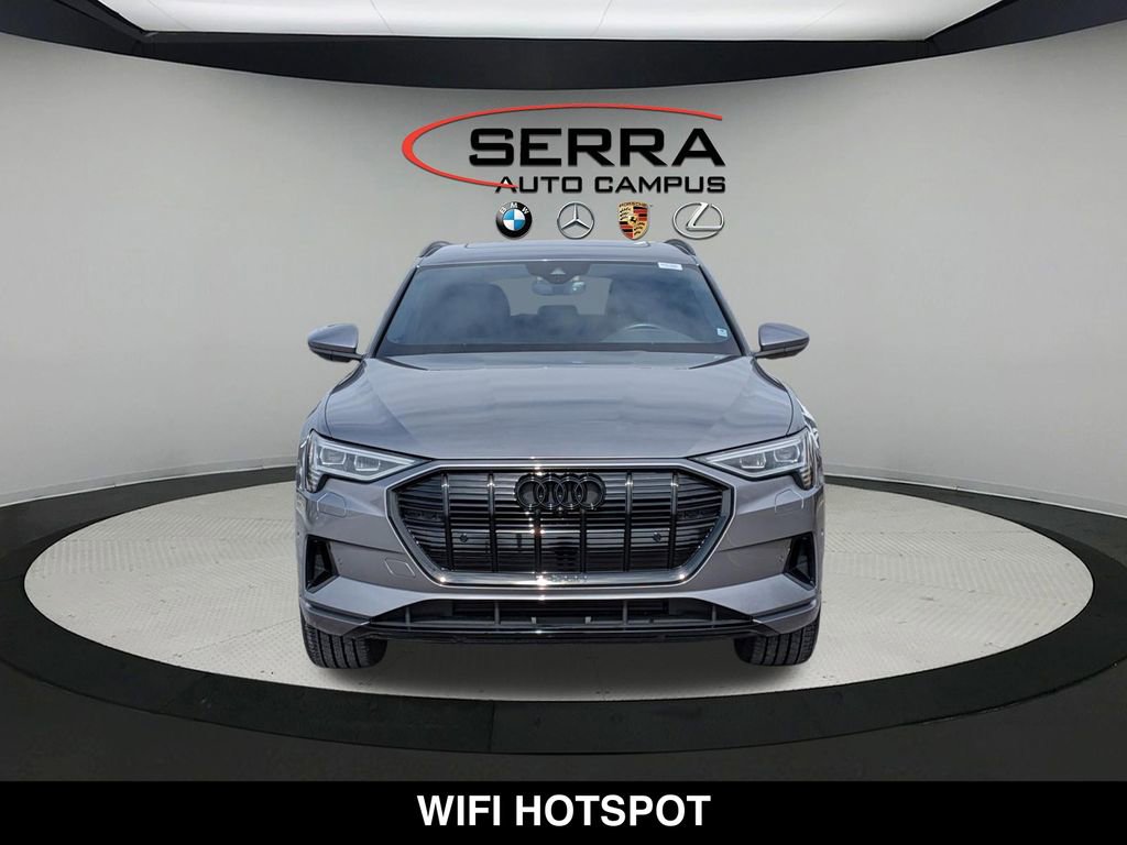 Used 2022 Audi e-tron Premium Plus w/ Premium Plus Package image 18
