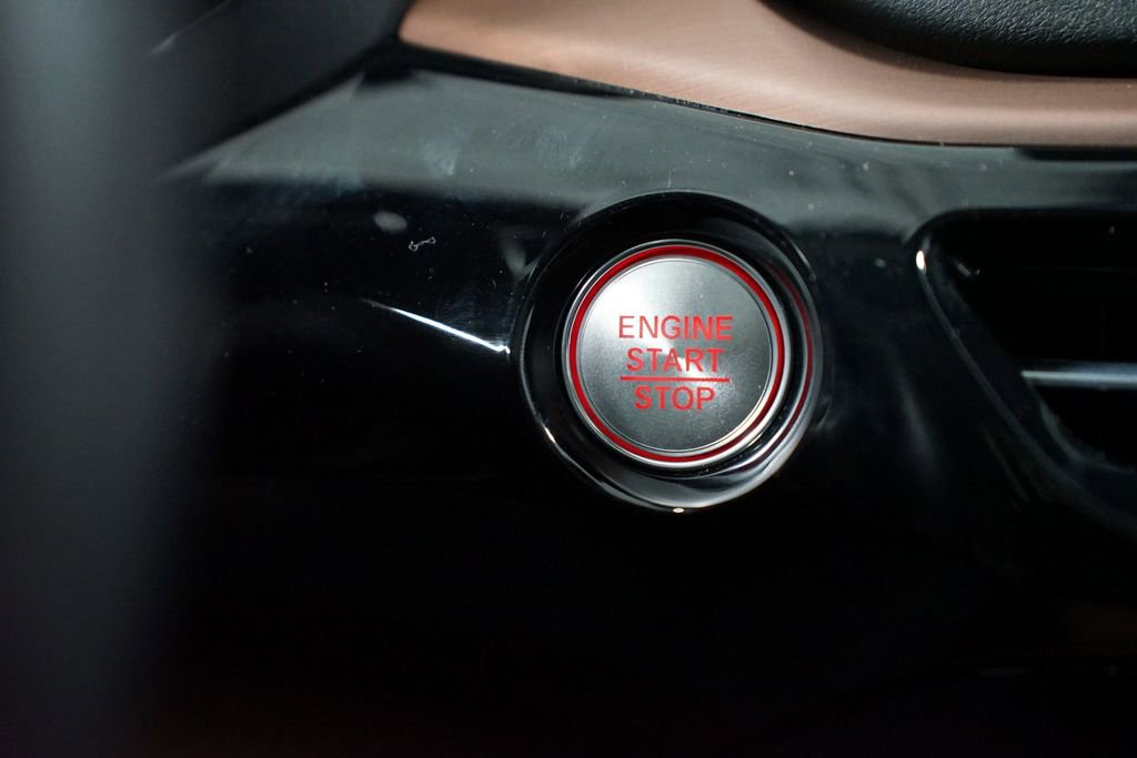 Used 2025 Acura MDX w/ Technology Package image 23