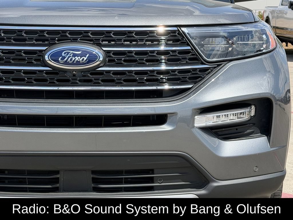 Used 2024 Ford Explorer XLT w/ Equipment Group 202A AWD/4WD image 4
