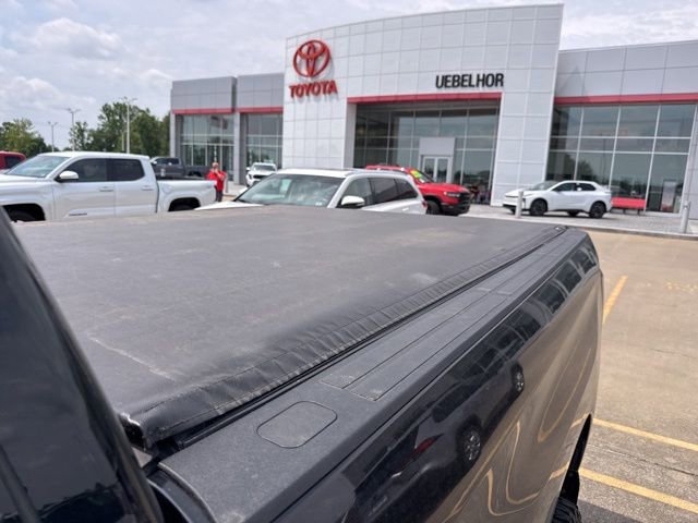 Used 2017 Toyota Tundra Limited w/ Limited Premium Package AWD/4WD image 7