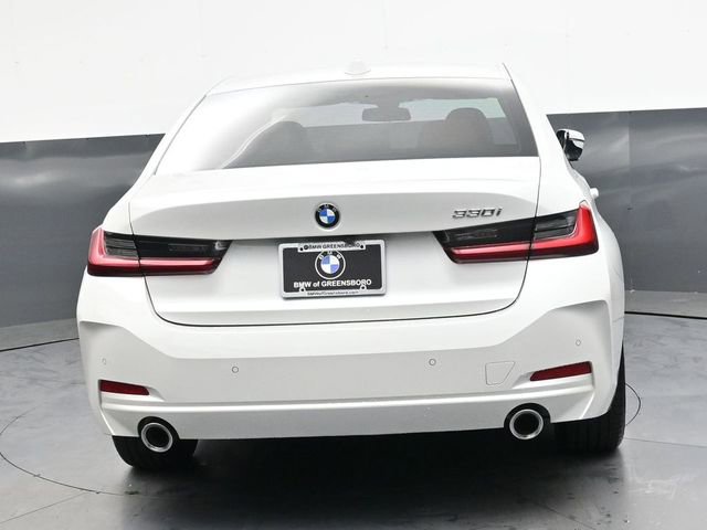 Used 2023 BMW 330i Sedan w/ Premium Package RWD image 4