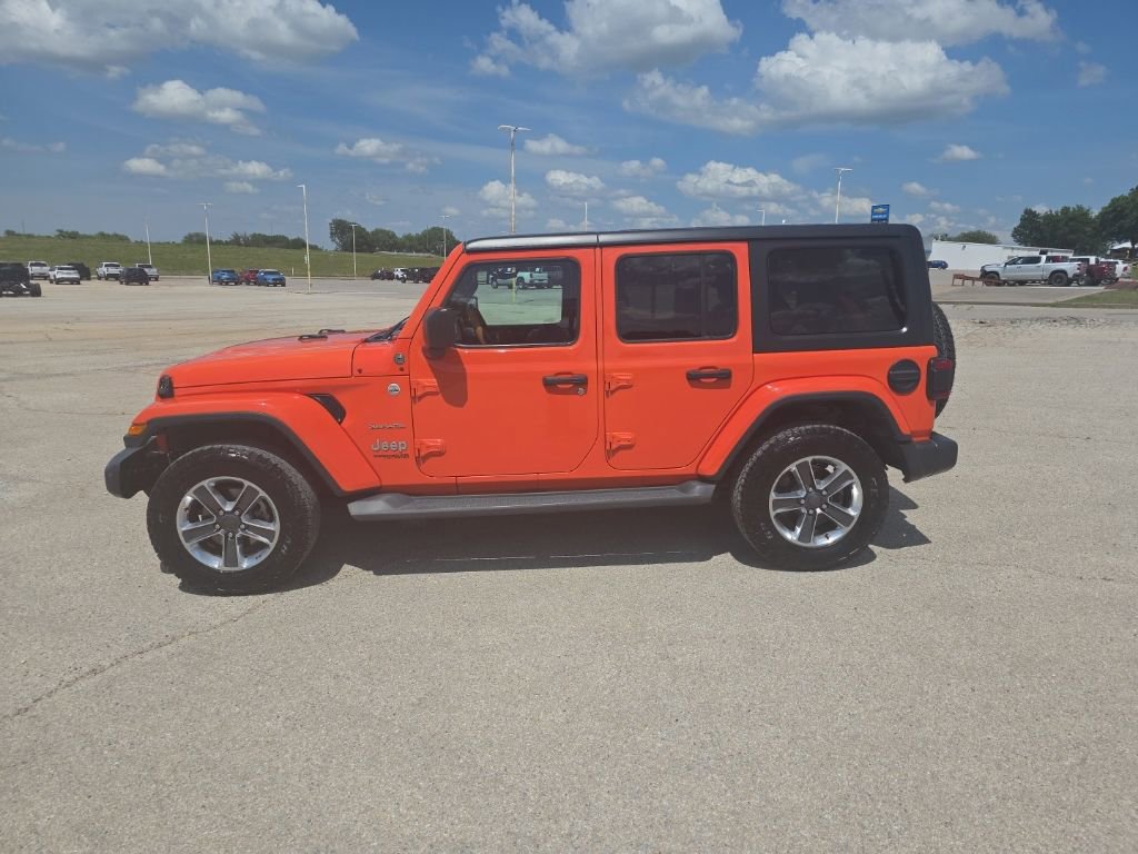 Used 2019 Jeep Wrangler Unlimited Sahara w/ Dual Top Group AWD/4WD image 6
