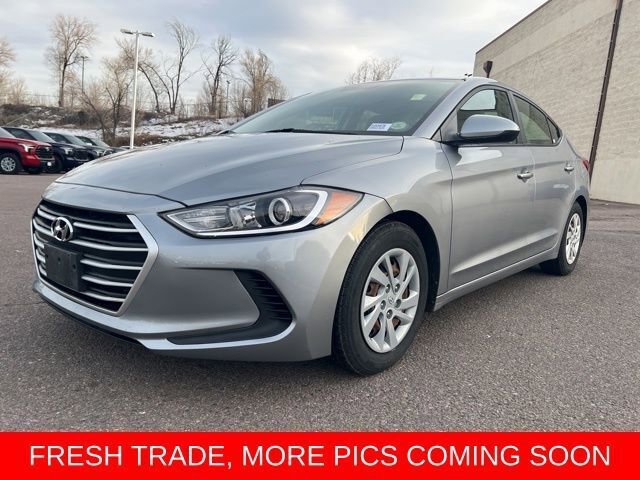Used 2017 Hyundai Elantra SE image 1