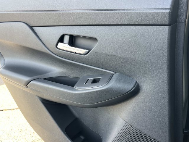 New 2026 Nissan Sentra SV w/ SV Convenience Package FWD image 17