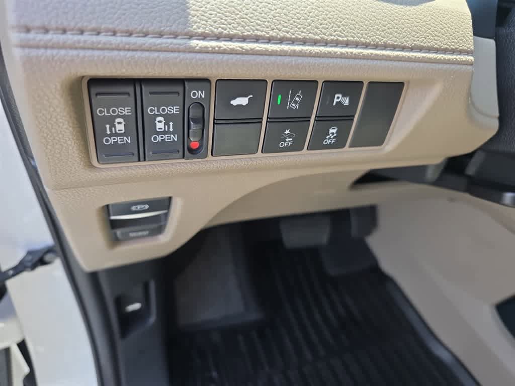 Used 2019 Honda Odyssey Elite image 12