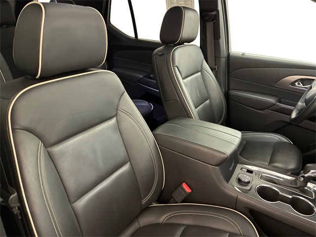 Used 2023 Chevrolet Traverse Premier image 14