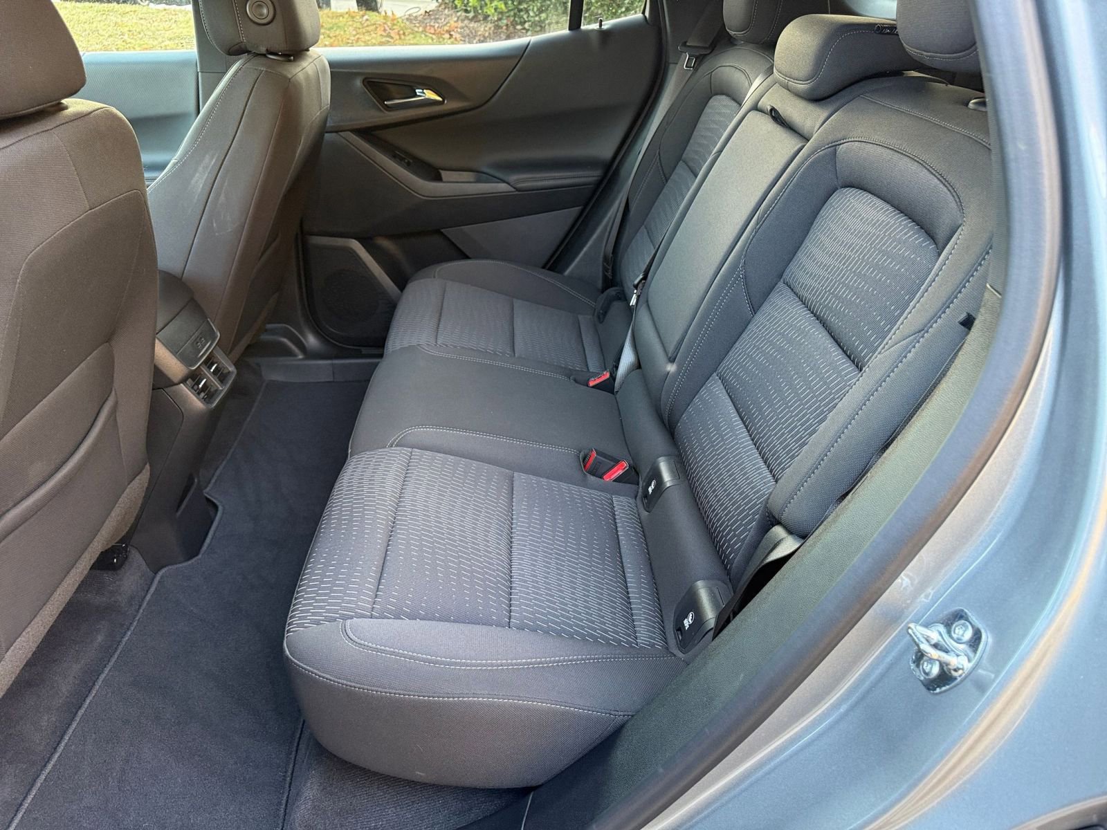 Used 2025 Chevrolet Equinox LT image 37