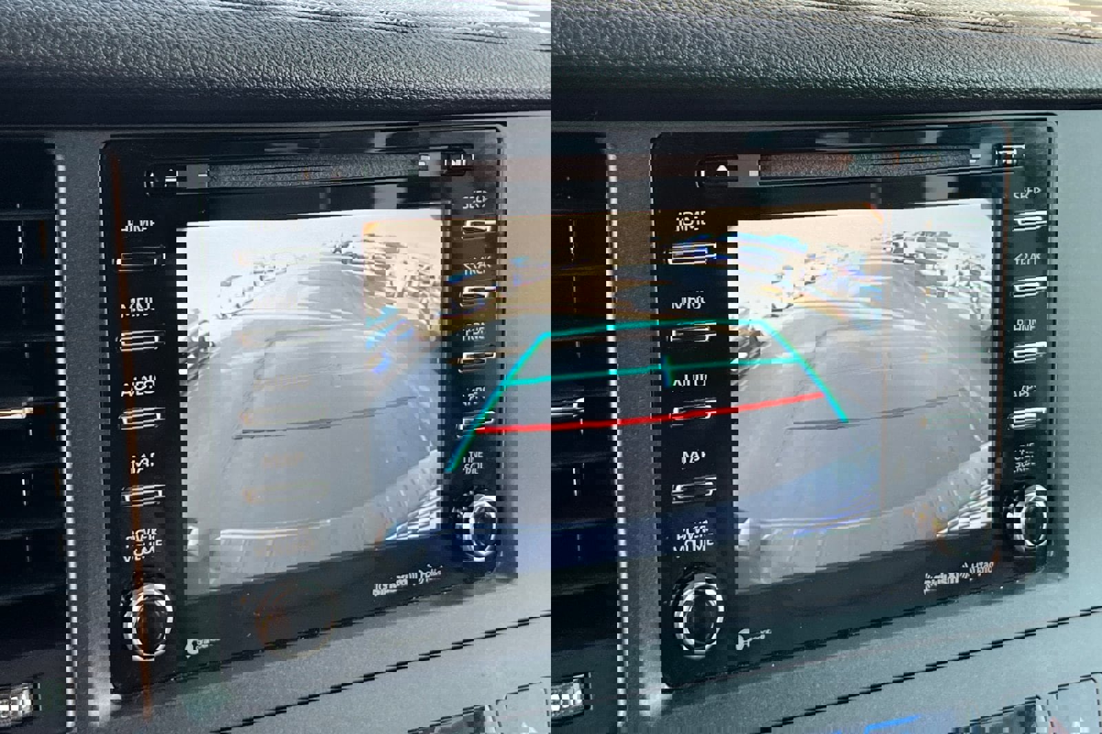 Used 2020 Toyota Sienna XLE image 20