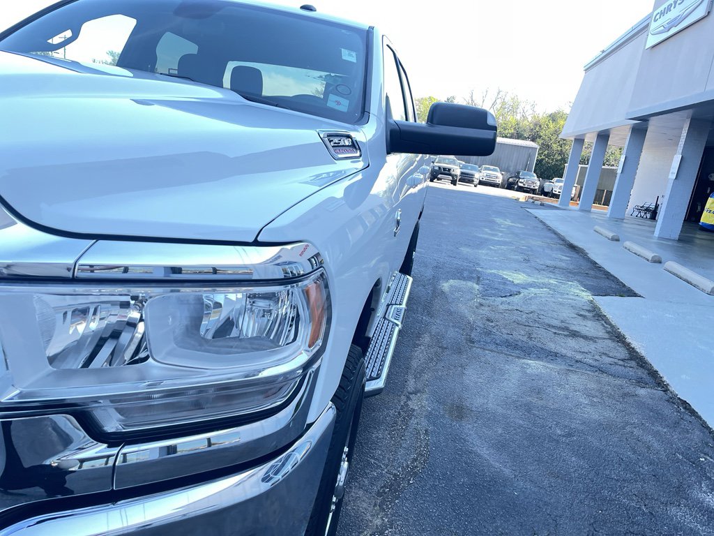 Used 2022 RAM 2500 Big Horn AWD/4WD image 4