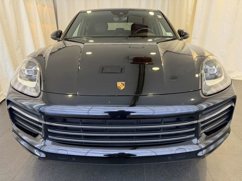 Used 2023 Porsche Cayenne Platinum Edition image 6