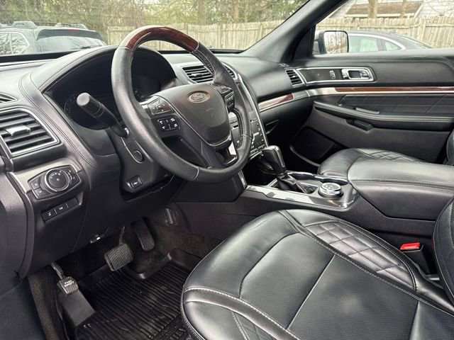 Used 2018 Ford Explorer Platinum AWD/4WD image 14