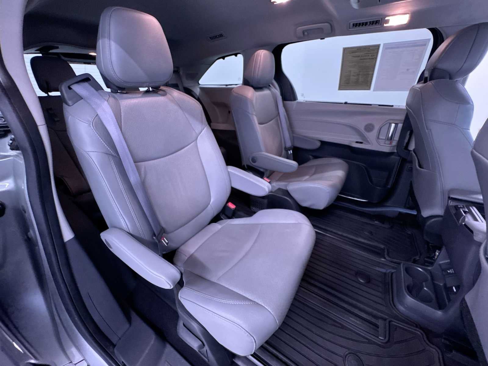 Used 2023 Toyota Sienna Limited AWD/4WD image 38
