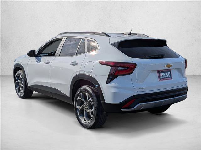 Used 2025 Chevrolet Trax LT w/ Driver Confidence Package FWD image 8