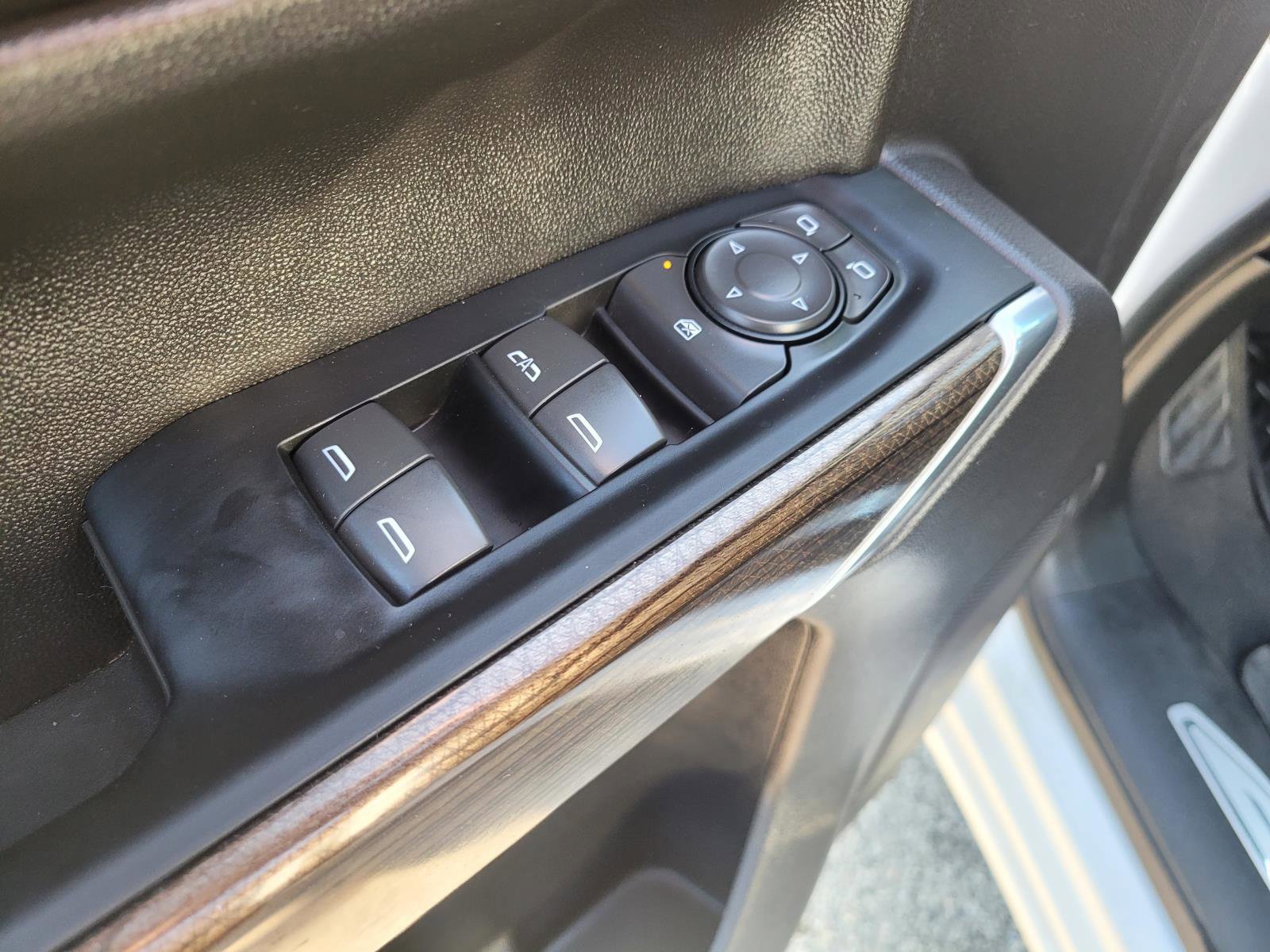 Used 2022 Chevrolet Silverado 1500 LT RWD image 20