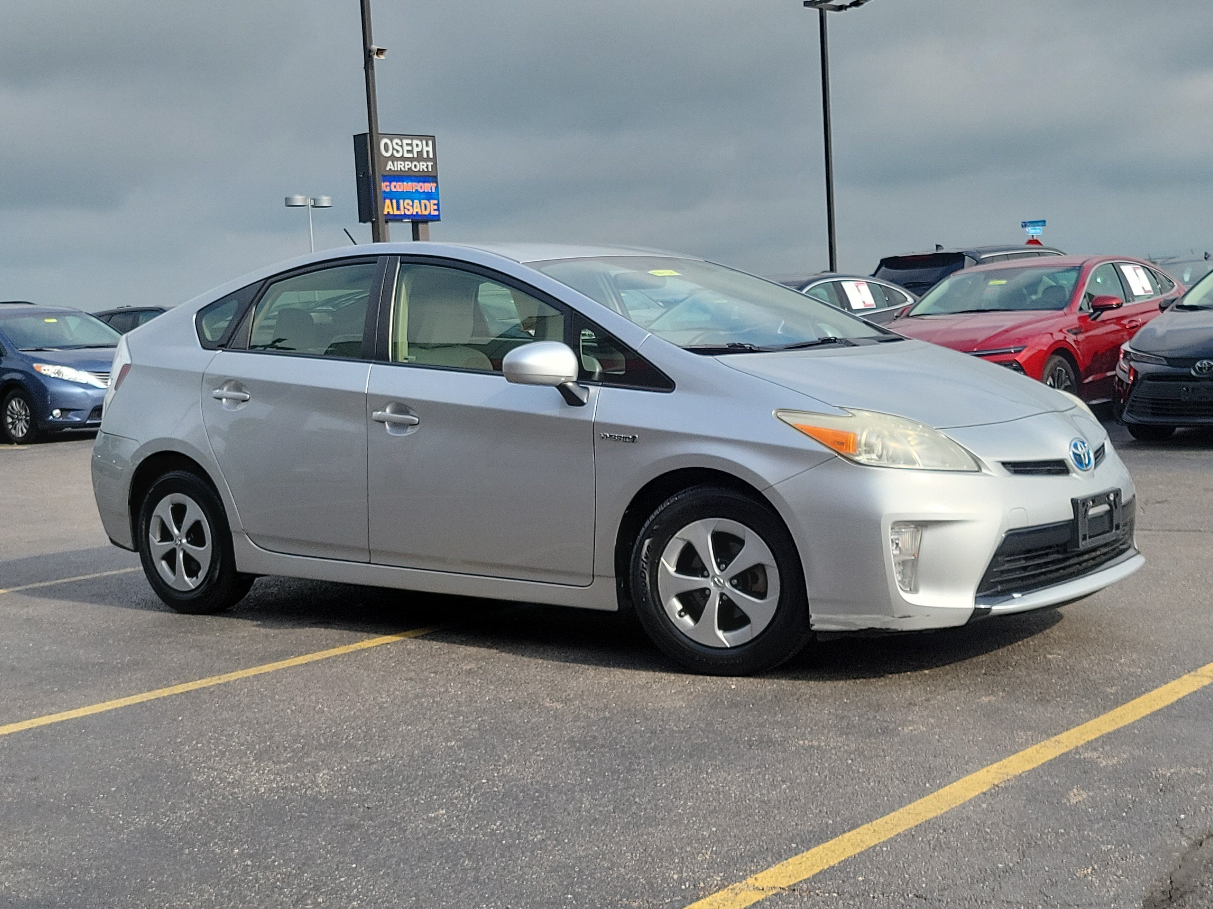 Used 2014 Toyota Prius Three FWD image 1