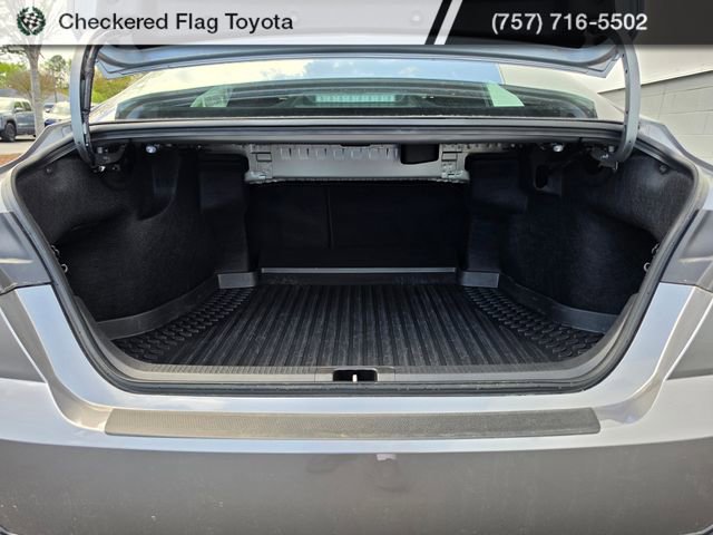 Used 2025 Toyota Camry SE w/ Convenience Package image 21