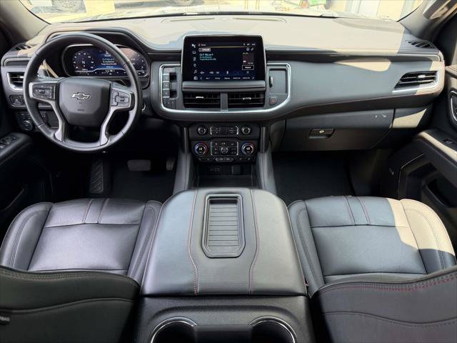 Used 2024 Chevrolet Suburban RST w/ Luxury Package AWD/4WD image 16