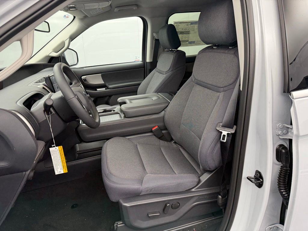 New 2025 Ford Expedition Active image 45