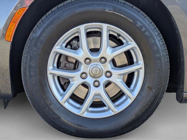 Used 2020 Chrysler Voyager Lxi image 23