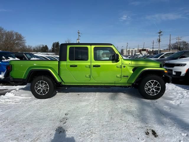 New 2025 Jeep Gladiator Sport AWD/4WD image 2