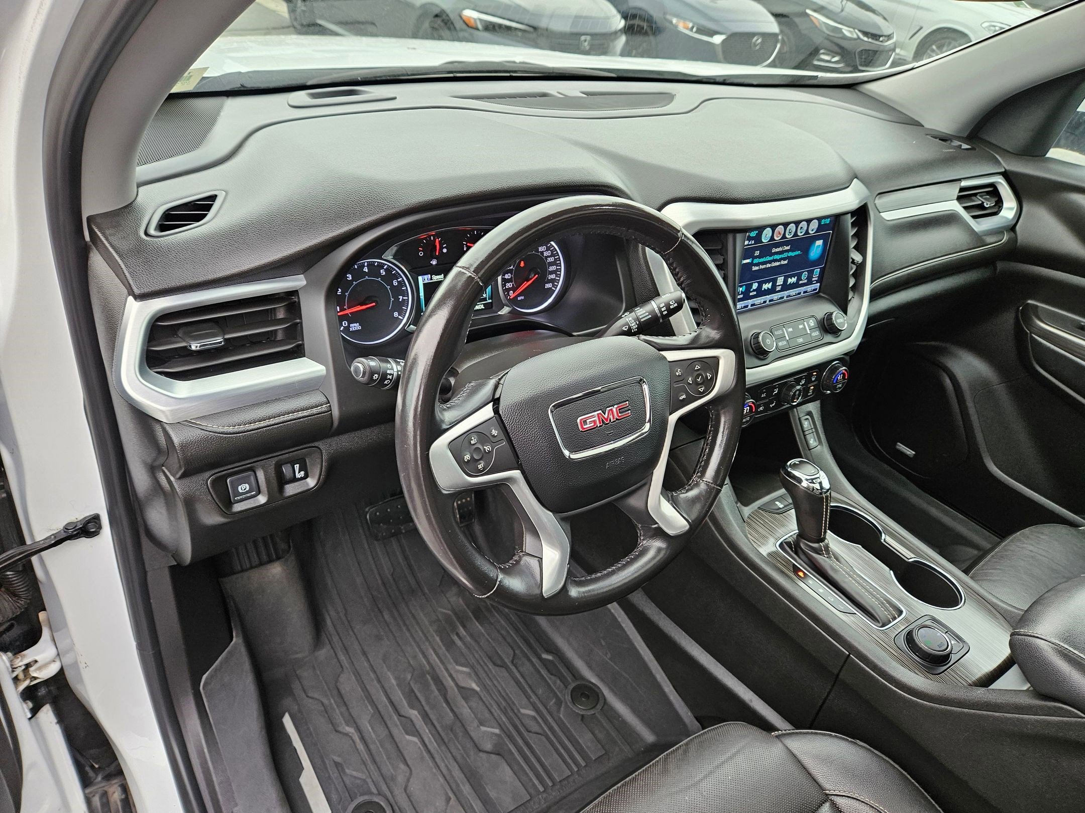 Used 2019 GMC Acadia SLT image 14