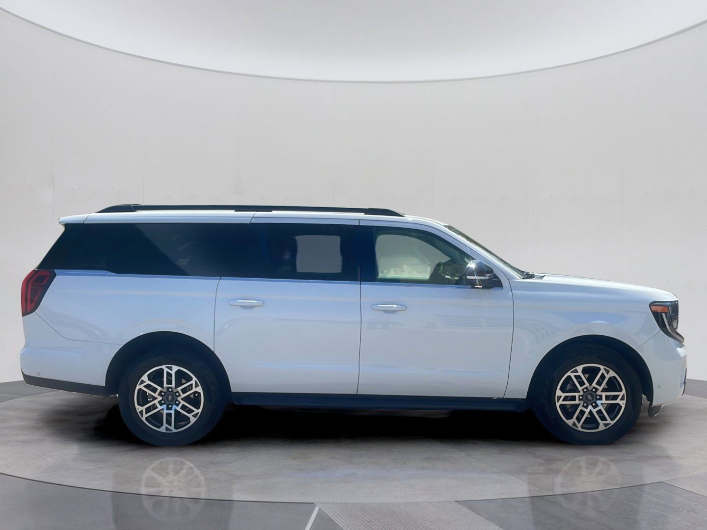 Used 2025 Ford Expedition Max Active AWD/4WD image 7