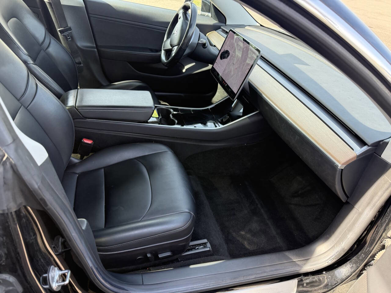 Used 2018 Tesla Model 3 image 15