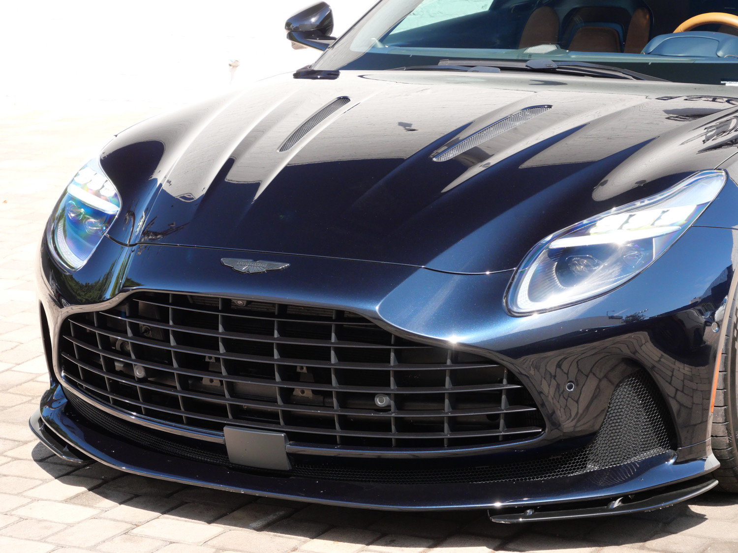 Used 2024 Aston Martin DB12 Coupe RWD image 18