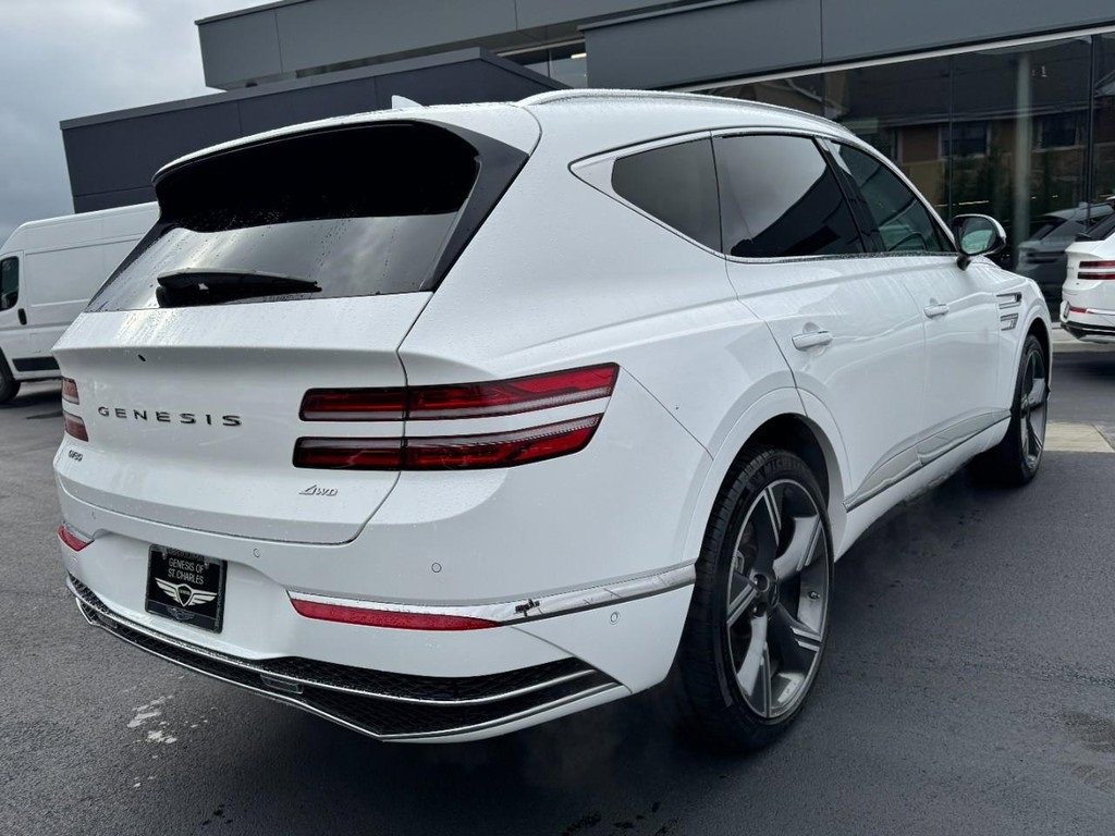Certified 2025 Genesis GV80 2.5T Prestige image 3