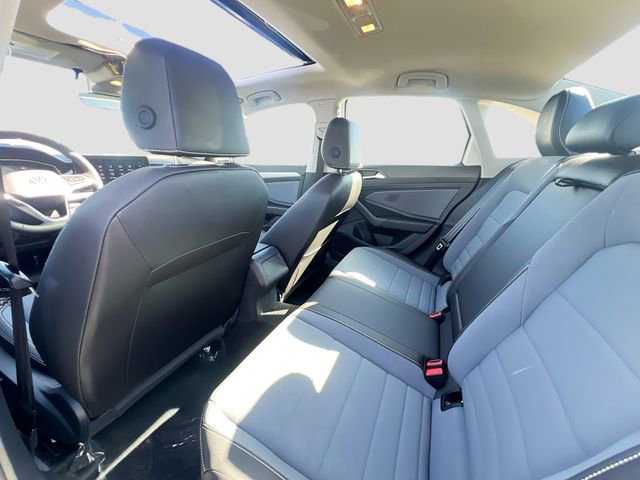 New 2025 Volkswagen Jetta SE image 24