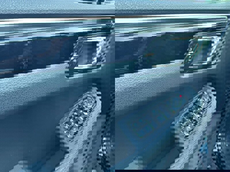 Used 2019 Porsche Macan image 21