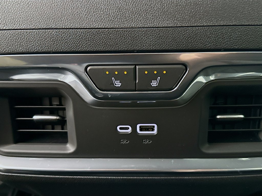 New 2026 Chevrolet Silverado 1500 LTZ w/ Technology Package AWD/4WD image 25