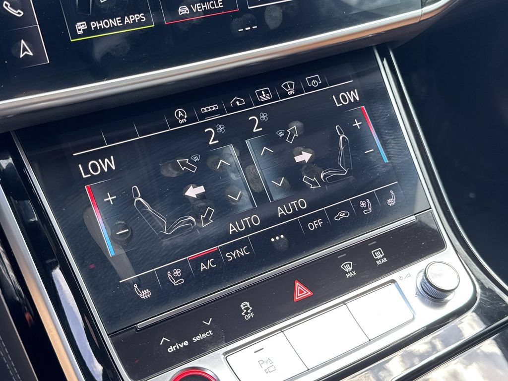 Used 2022 Audi S8 AWD/4WD image 17
