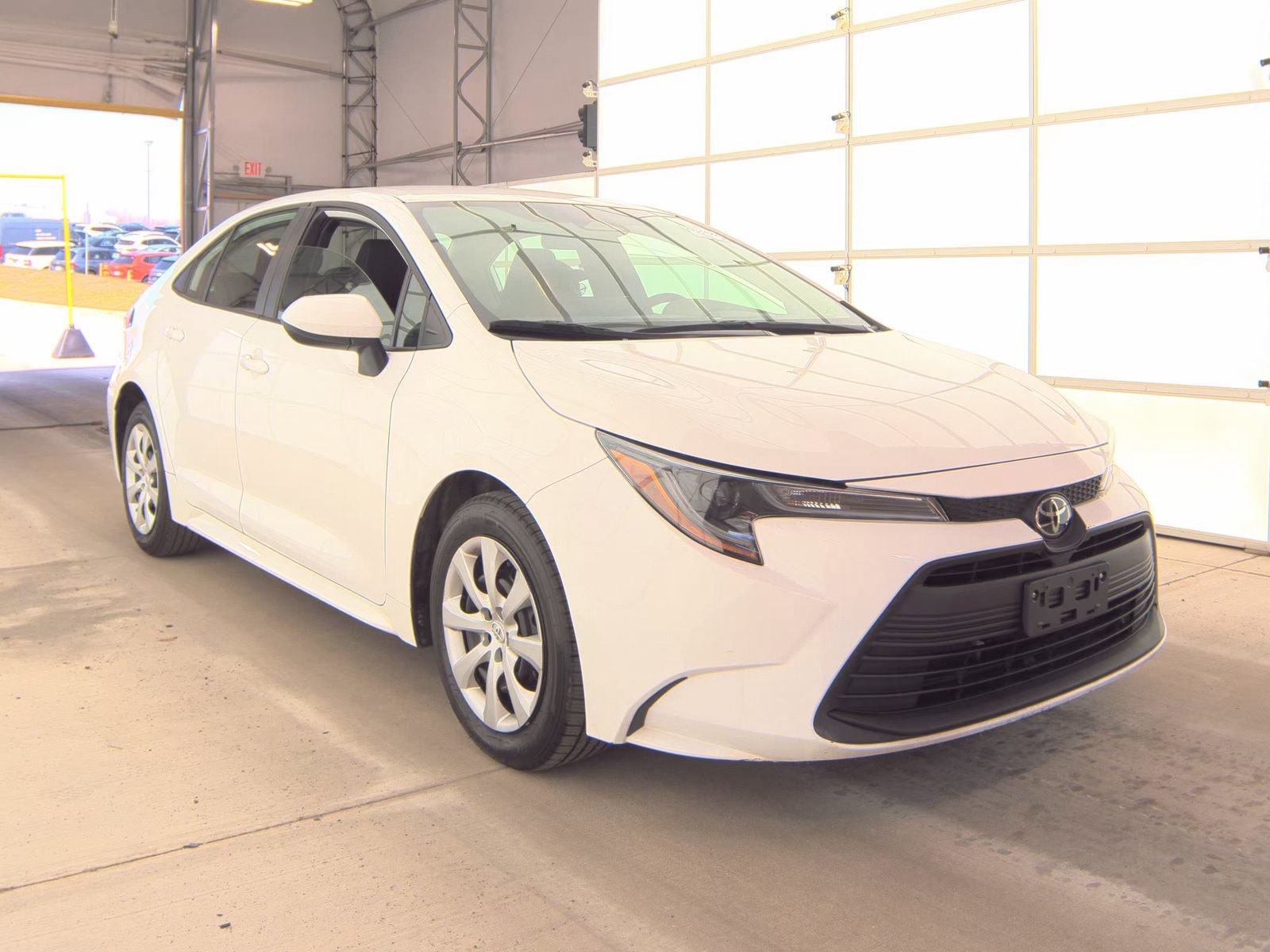 Used 2024 Toyota Corolla LE FWD image 5
