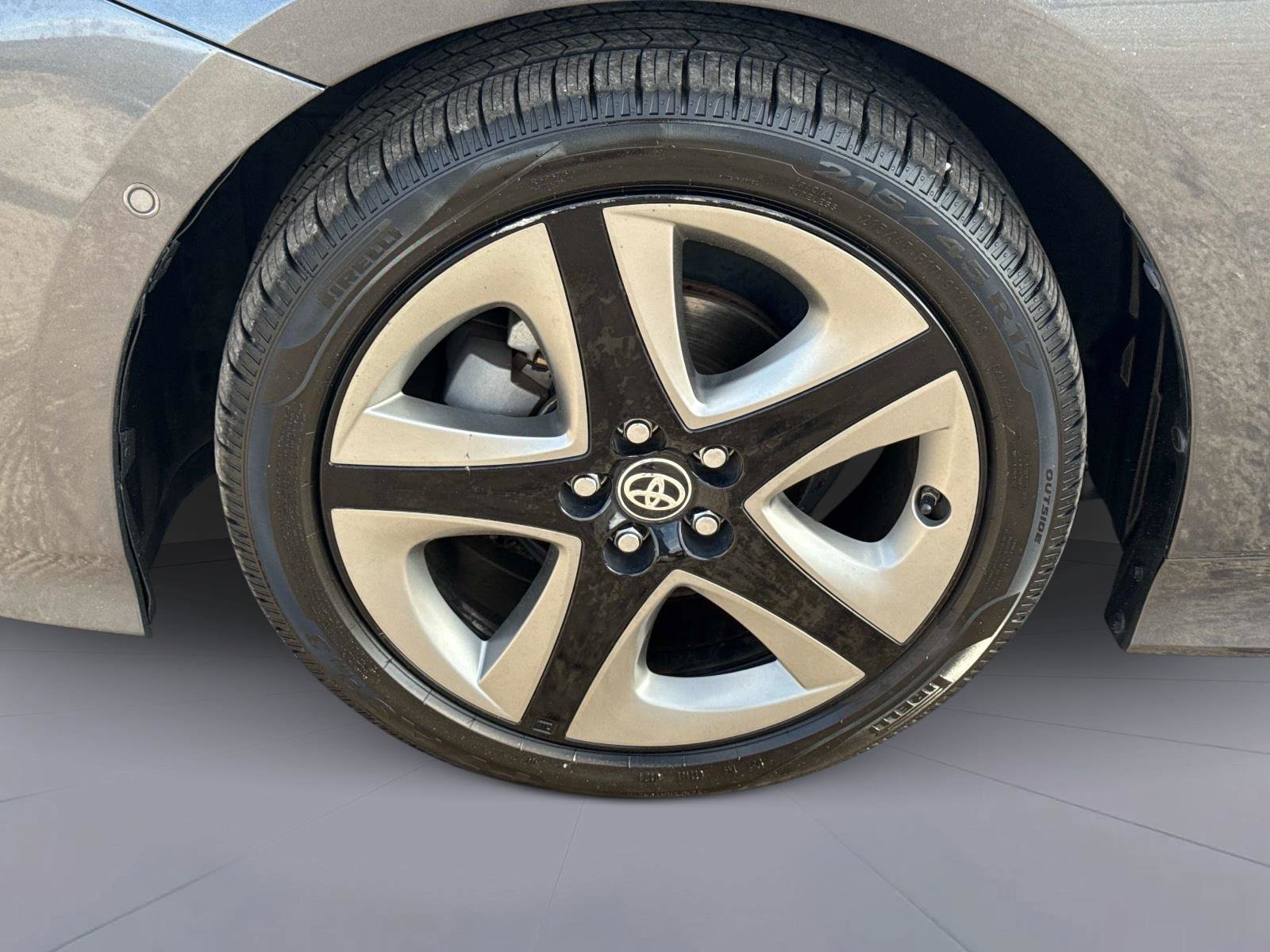 Used 2019 Toyota Prius Limited image 11