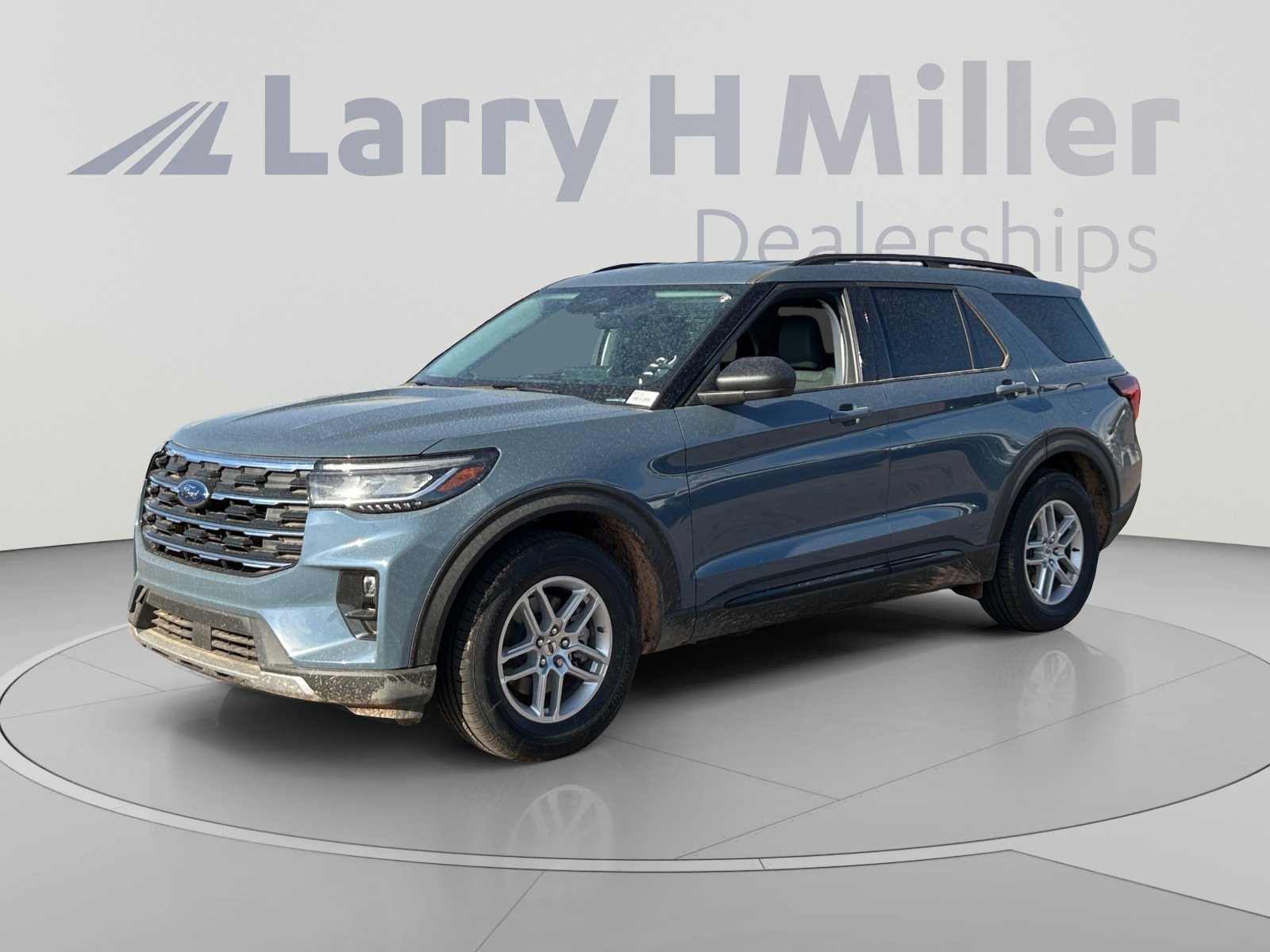 New 2026 Ford Explorer Active w/ Active Comfort Package RWD image 1