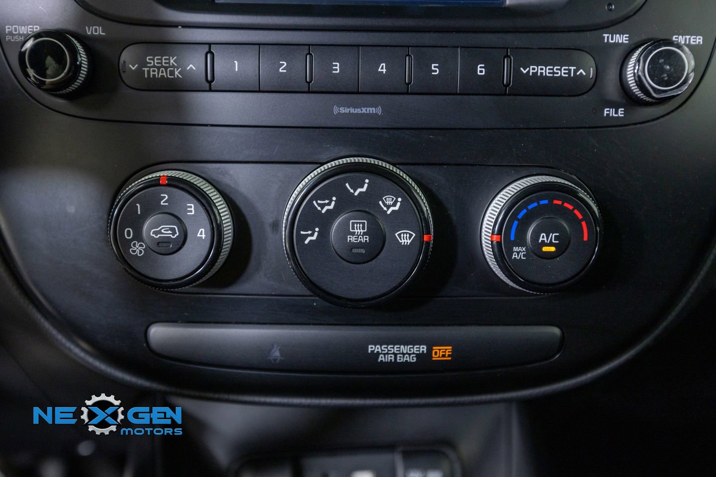 Used 2018 Kia Soul FWD image 21