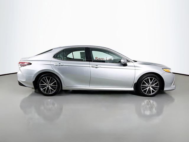 Used 2022 Toyota Camry XLE image 8
