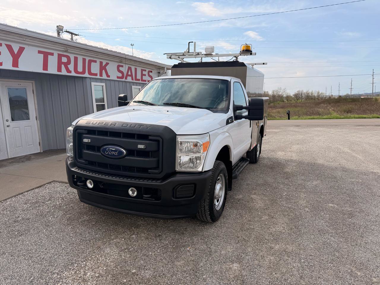 Used 2016 Ford F350 XL AWD/4WD image 3