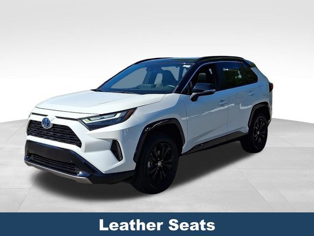 Used 2022 Toyota RAV4 XSE AWD/4WD image 4