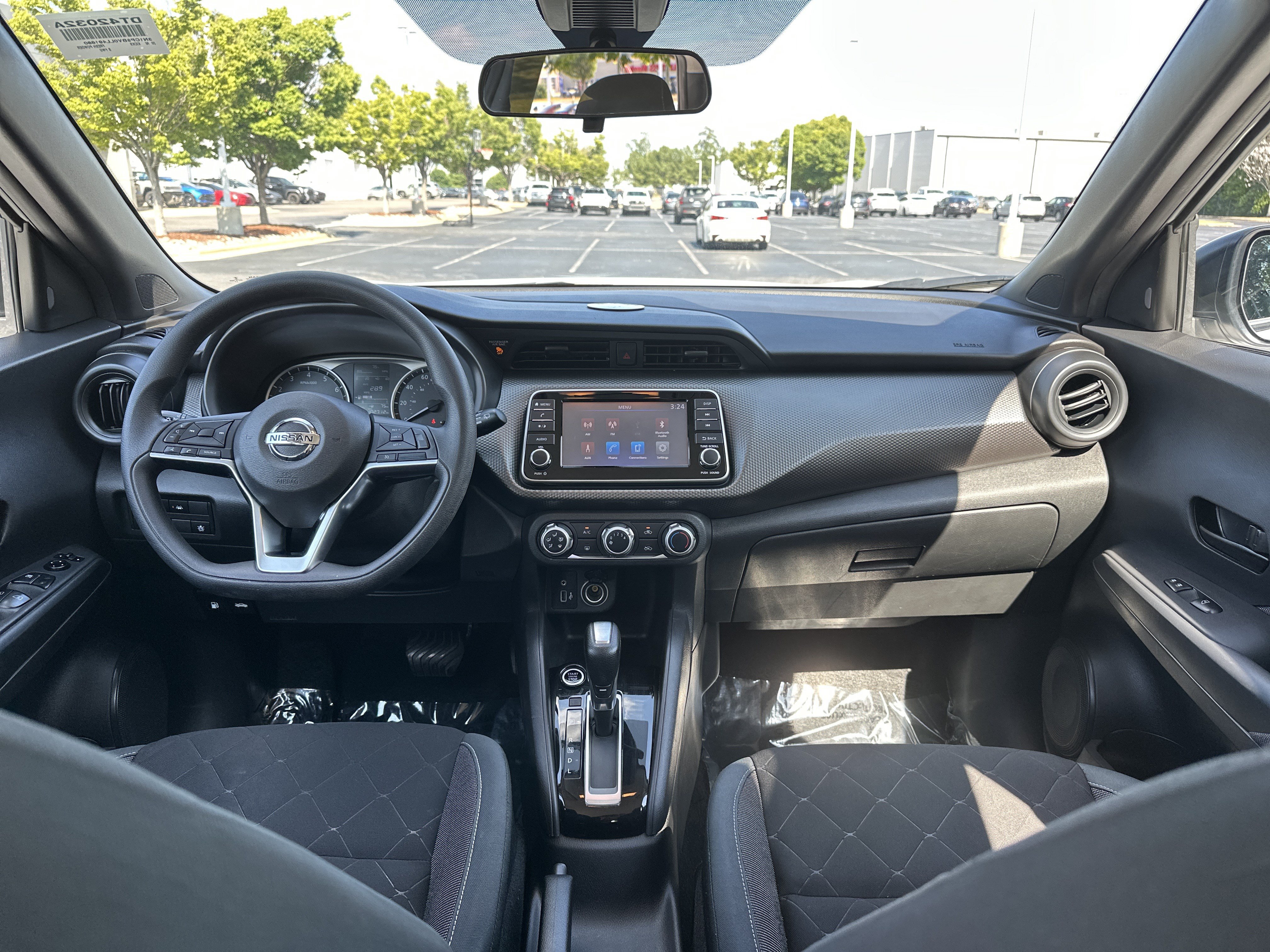 Used 2020 Nissan Kicks S FWD image 29