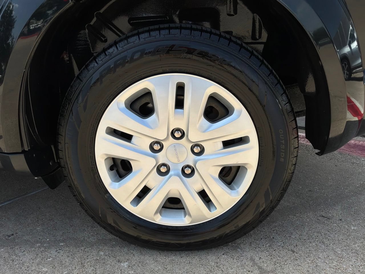 Used 2020 Dodge Journey SE FWD image 9