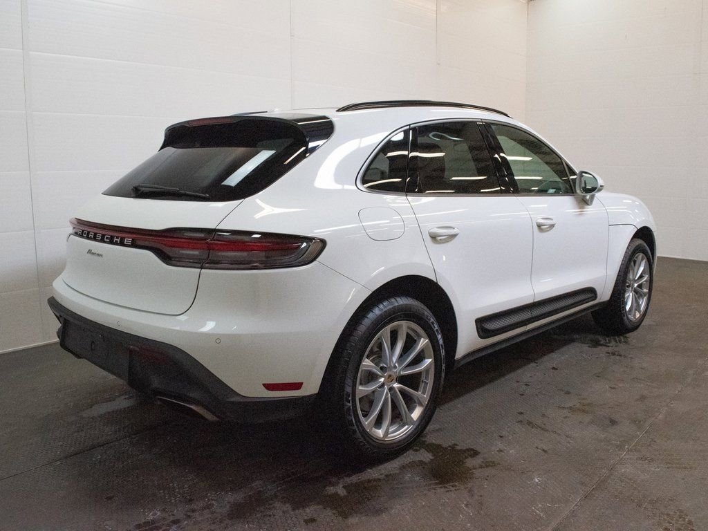 Certified 2025 Porsche Macan image 10