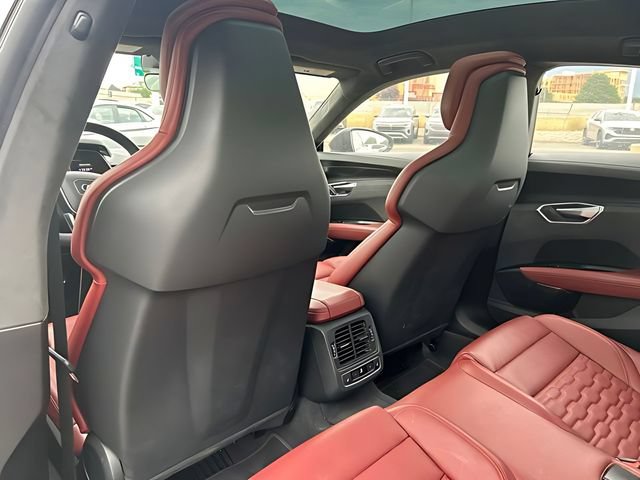 Used 2023 Audi RS e-tron GT w/ Carbon Performance Package AWD/4WD image 18