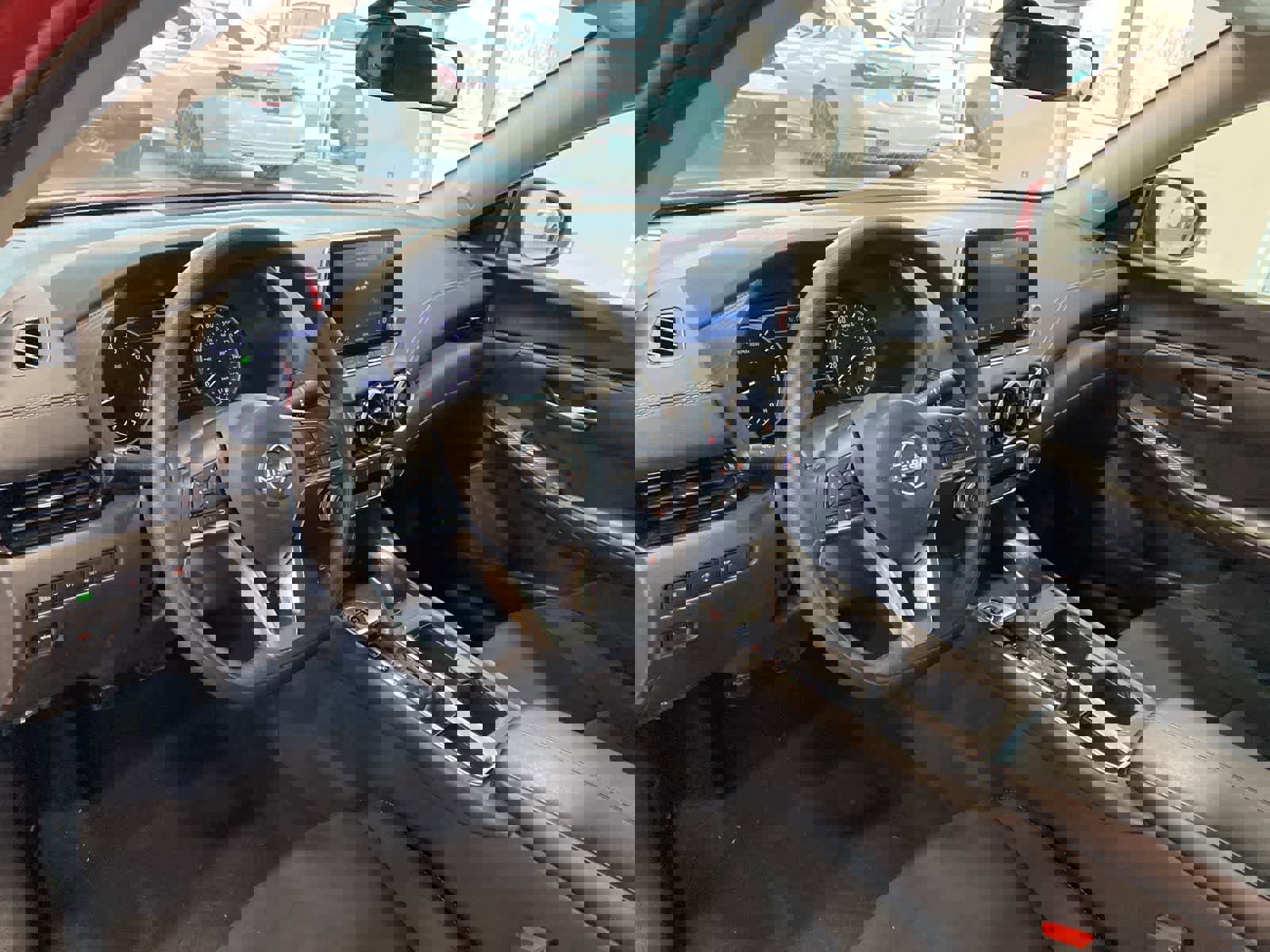 Used 2025 Nissan Sentra SV image 10