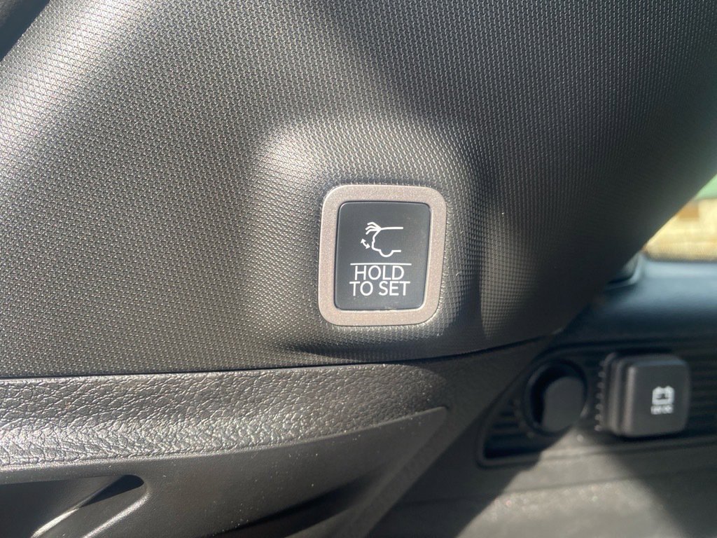 New 2025 Jeep Grand Cherokee Limited w/ Black Appearance Package image 11