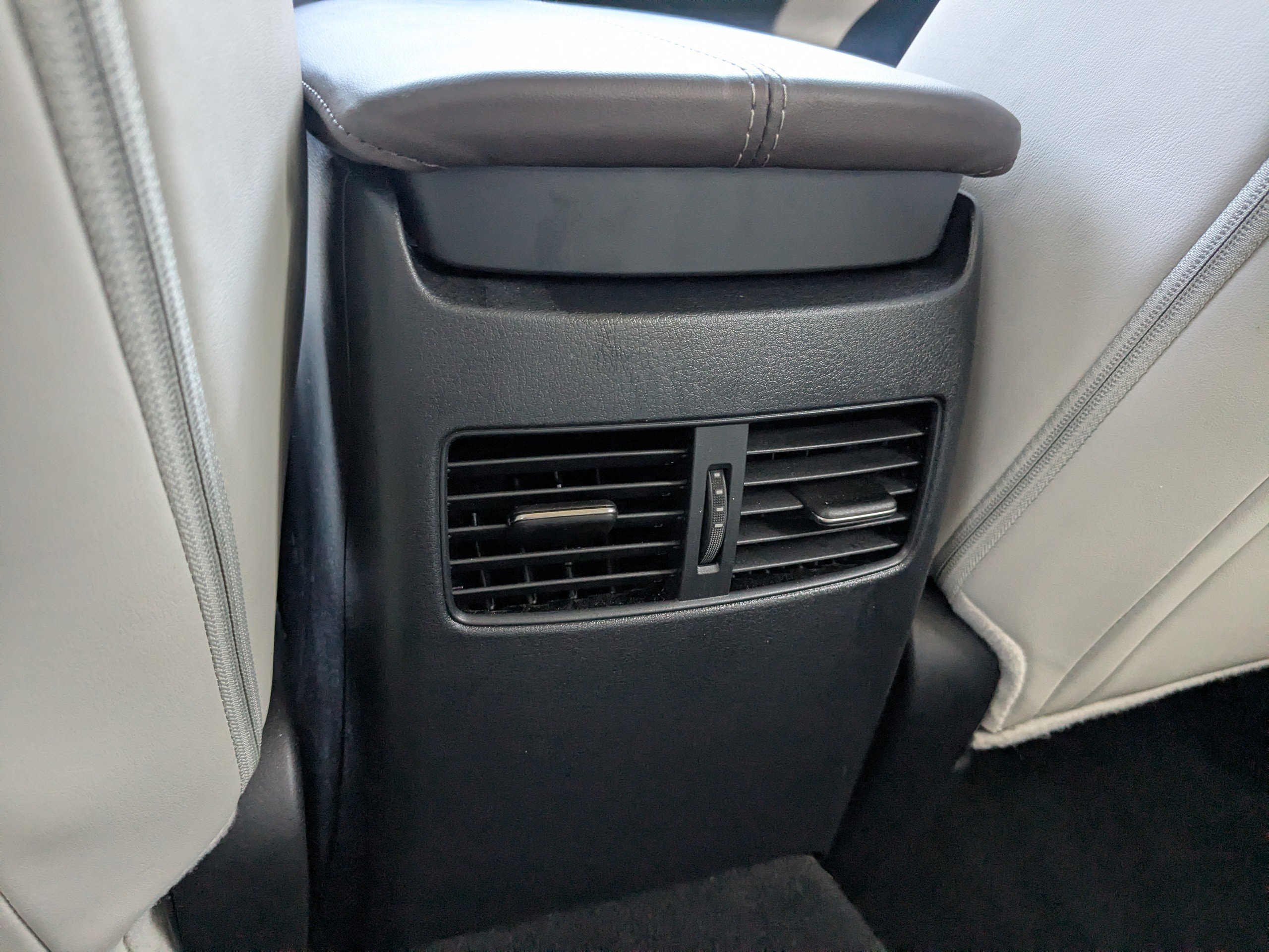 Used 2024 MAZDA CX-30 AWD 2.5 S w/ Premium Package image 18