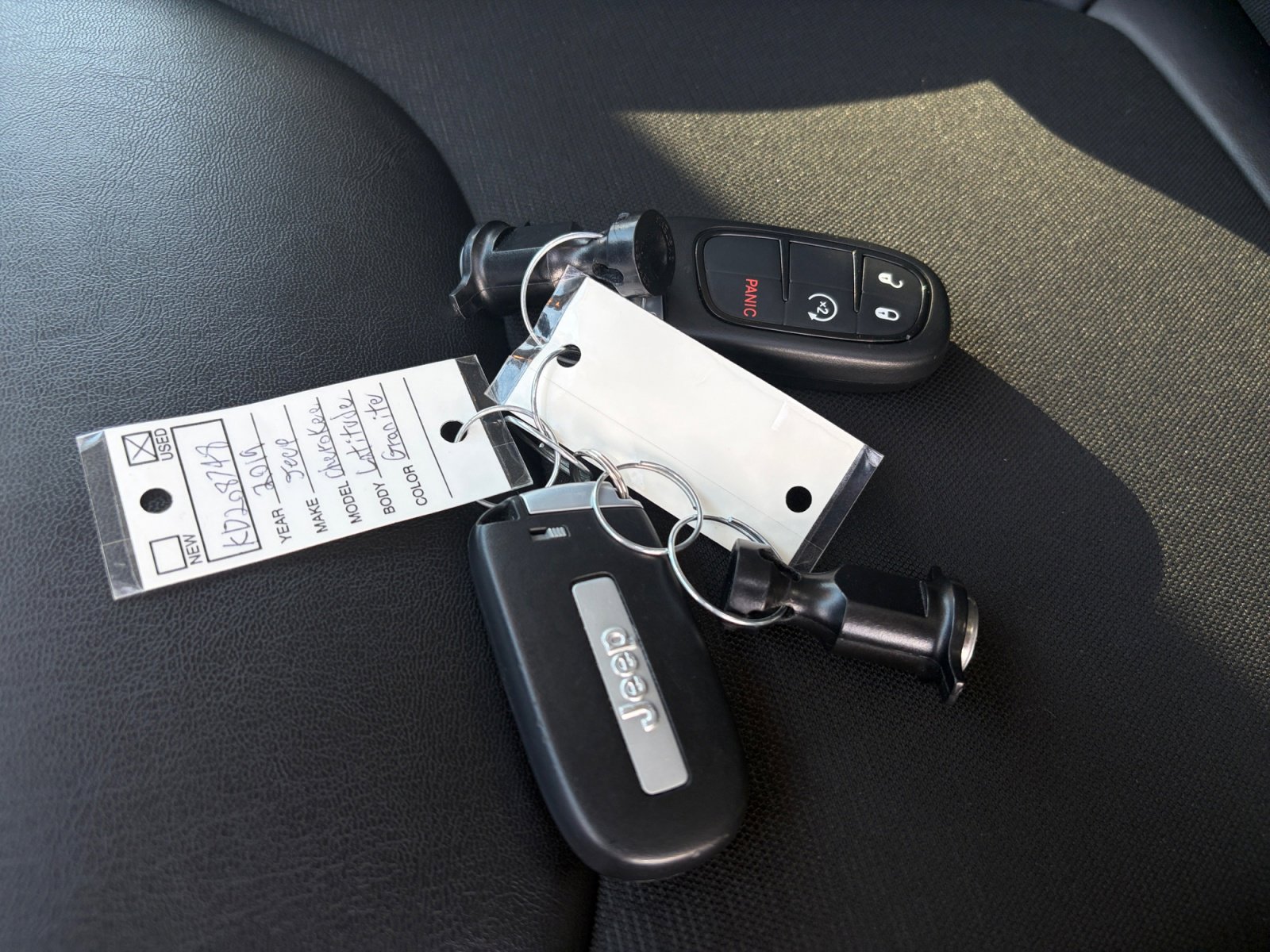 Used 2019 Jeep Cherokee Latitude Plus w/ Cold Weather Group image 30