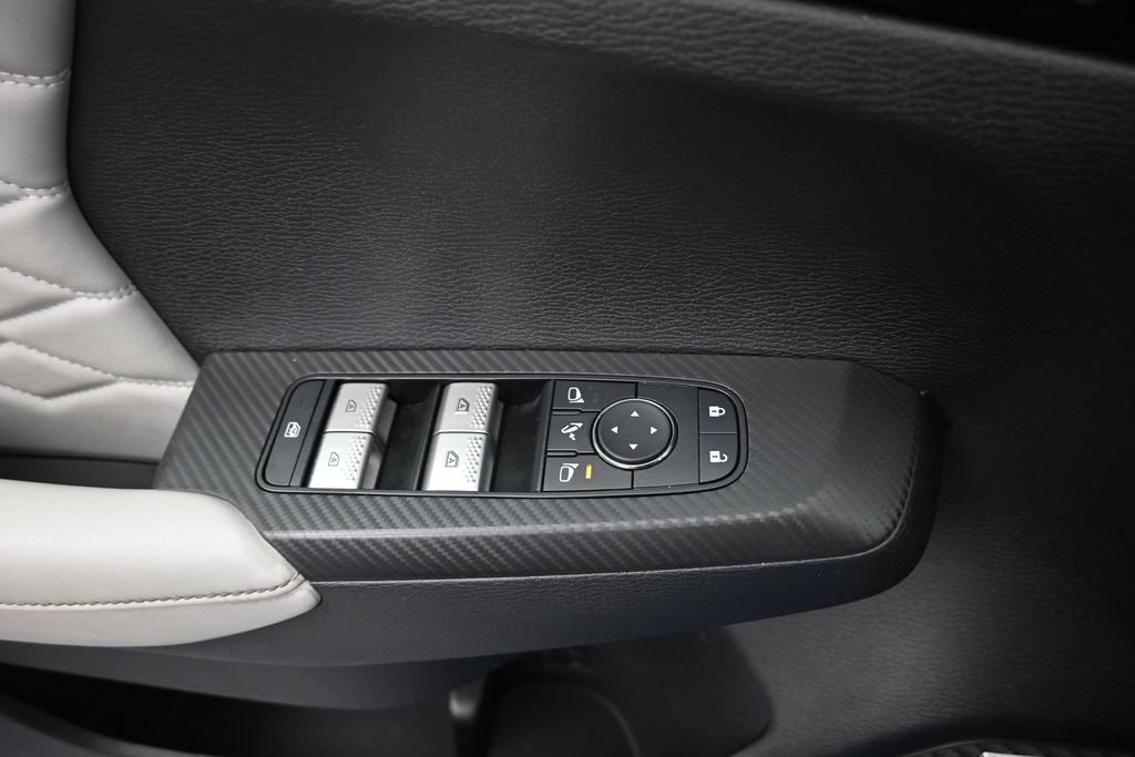 Used 2025 Mitsubishi Outlander SEL FWD image 11