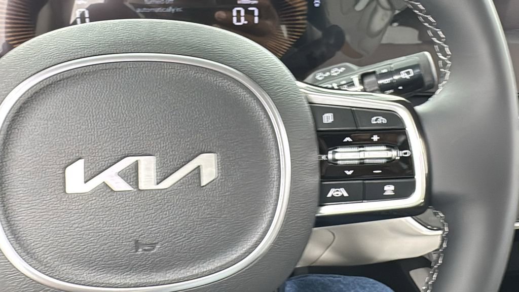 New 2025 Kia Sorento S image 23